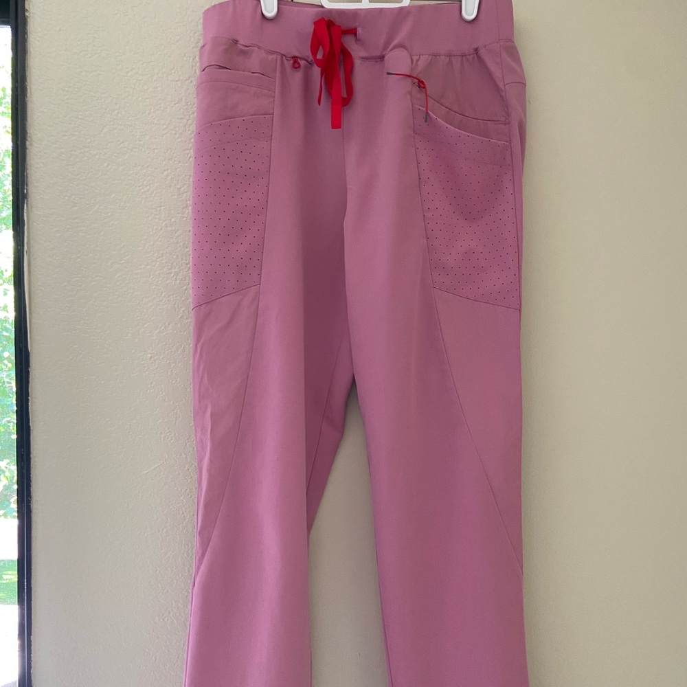 Figs Chalk Pink Mombasa Slim scrub pant- size small regular